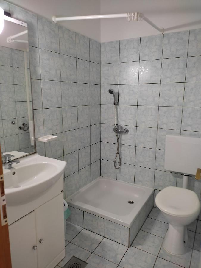 Apartment Arba 1 With Heated Pool 拉布 外观 照片