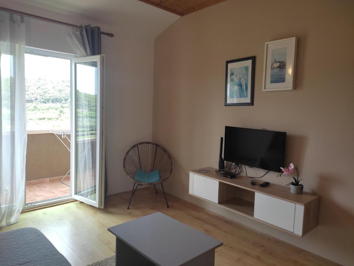 Apartment Arba 1 With Heated Pool 拉布 外观 照片