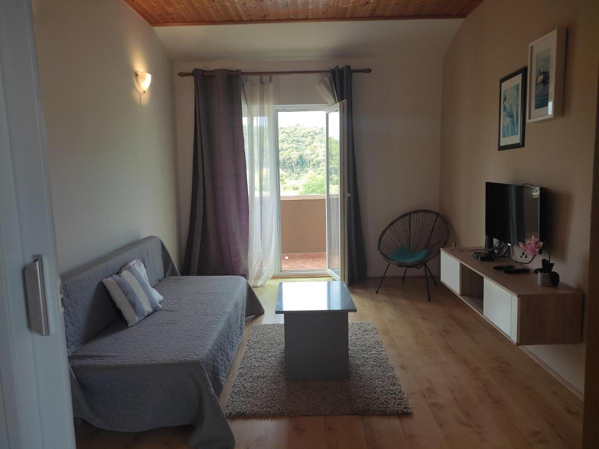 Apartment Arba 1 With Heated Pool 拉布 外观 照片