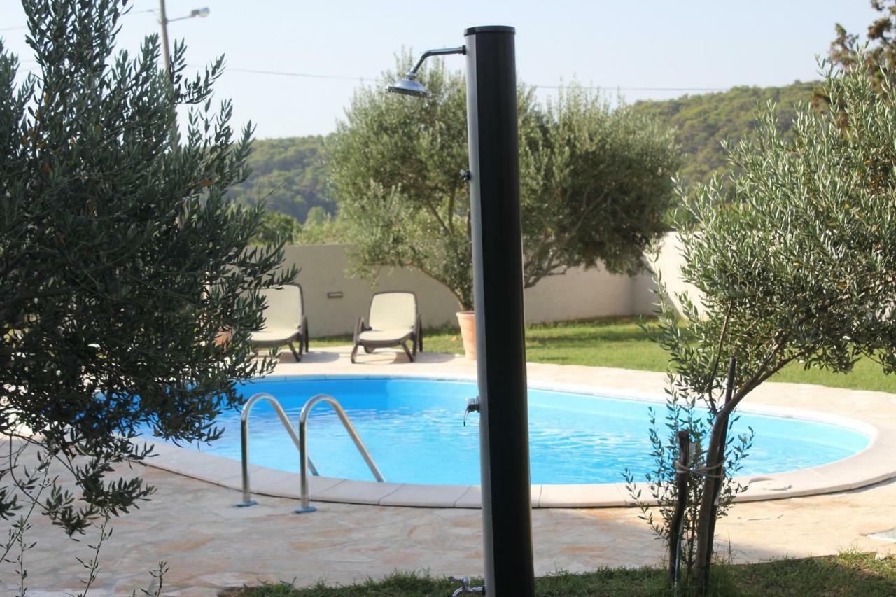 Apartment Arba 1 With Heated Pool 拉布 外观 照片